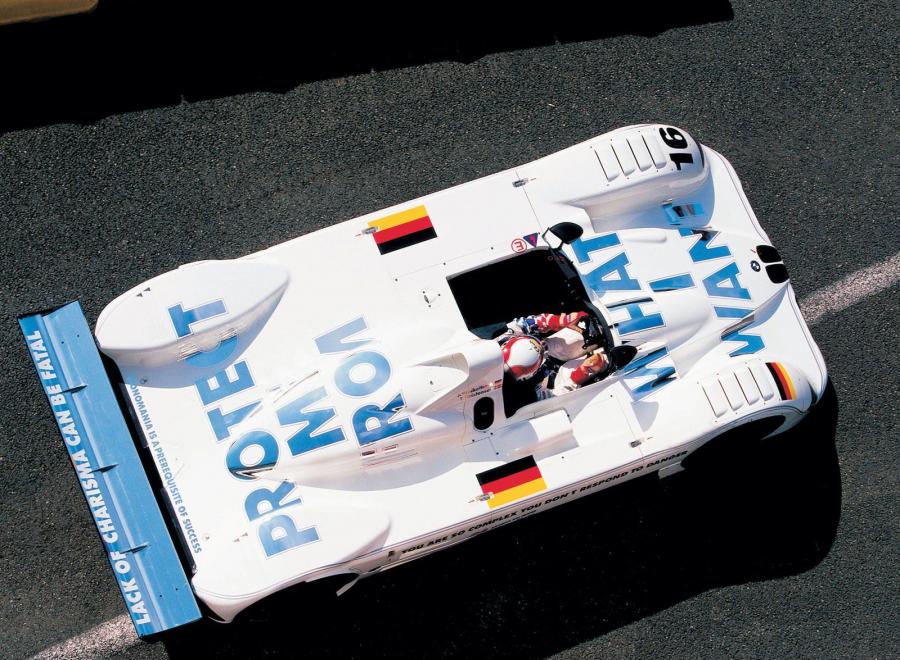  BMW V12 LMR Art Car by Jenny Holzer 1999 года  (фото 25 из 27)